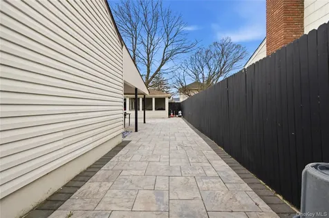 5 Wheeler Court Deer Park NY 11729