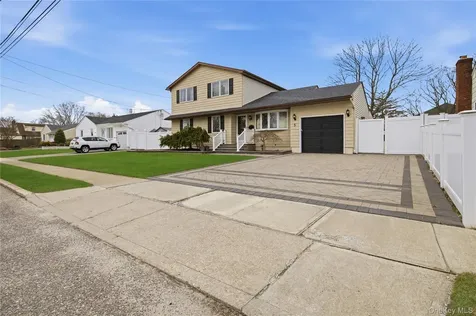 5 Wheeler Court Deer Park NY 11729