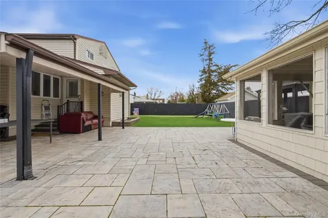 5 Wheeler Court Deer Park NY 11729