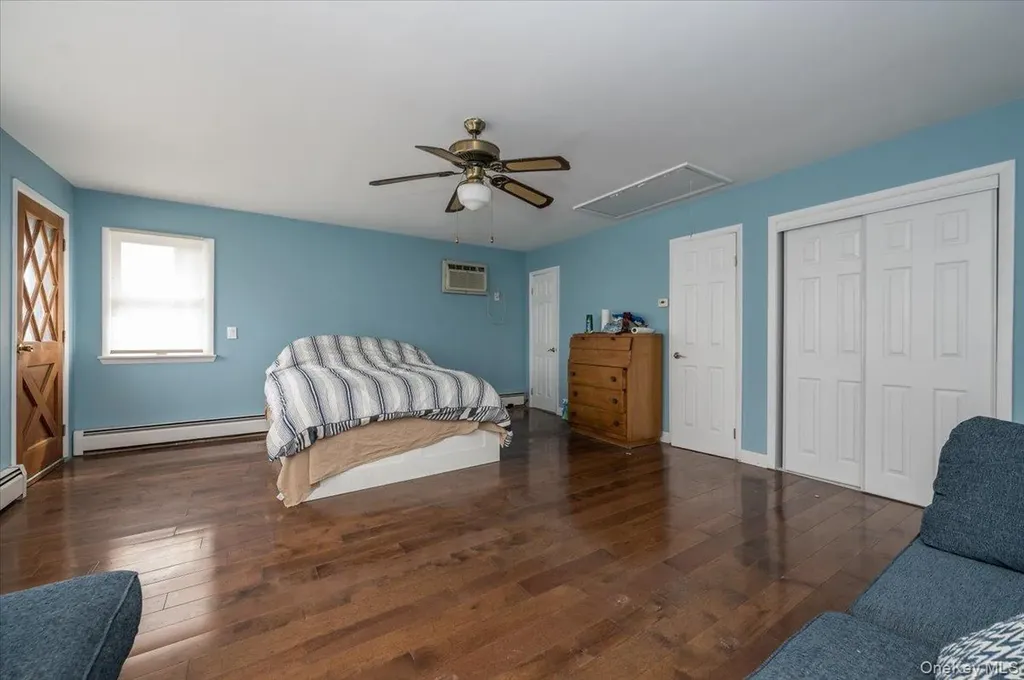 7 Poplar Avenue Bronx NY 10465