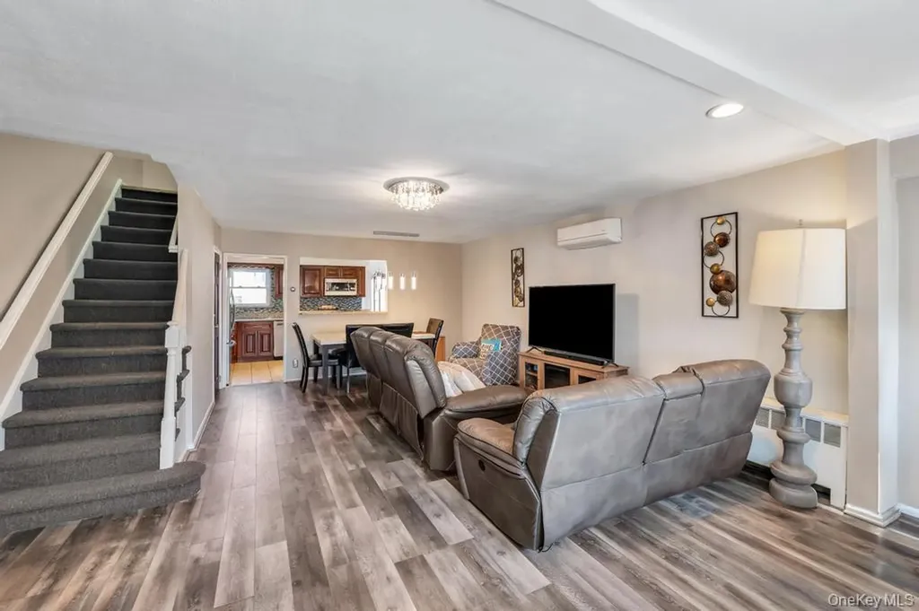 3247 Fairmount Avenue Bronx NY 10465