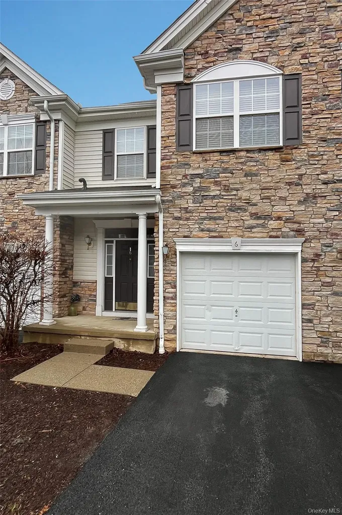 6 Webster Court Monroe NY 10950