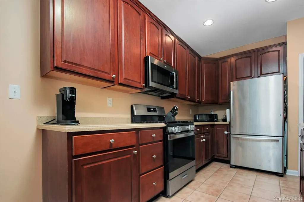6 Webster Court Monroe NY 10950