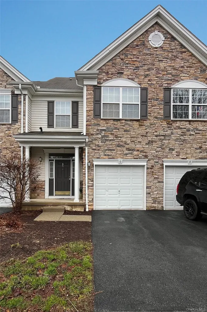 6 Webster Court Monroe NY 10950