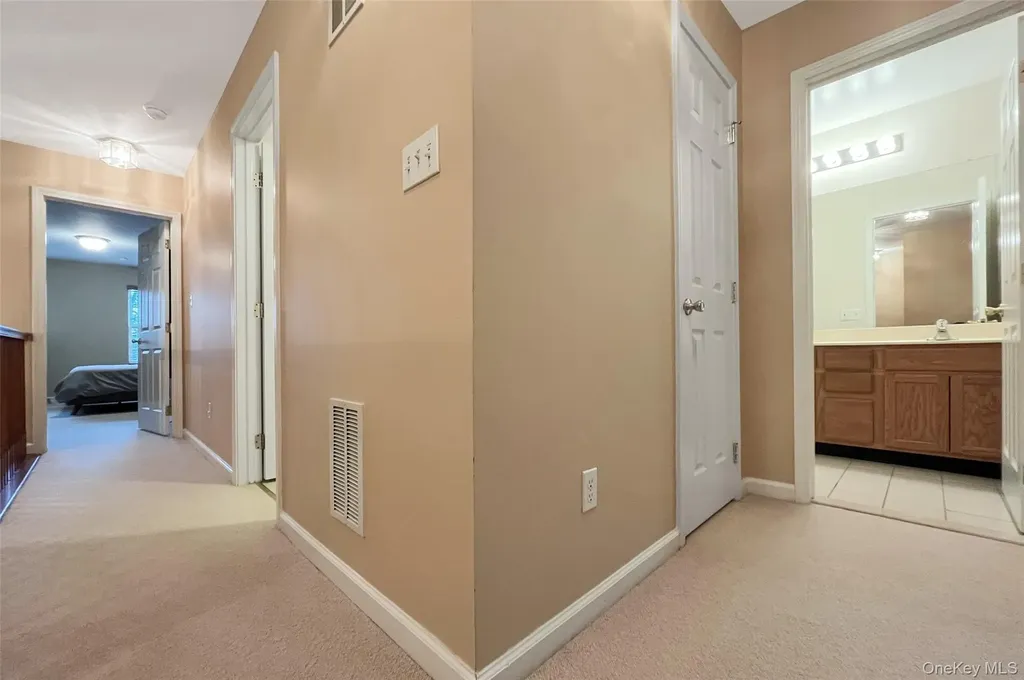 6 Webster Court Monroe NY 10950