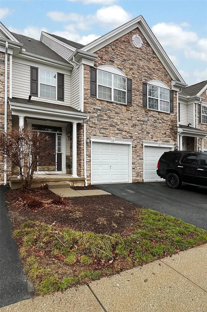 6 Webster Court Monroe NY 10950