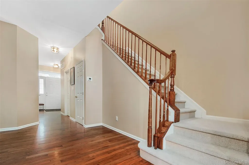 6 Webster Court Monroe NY 10950