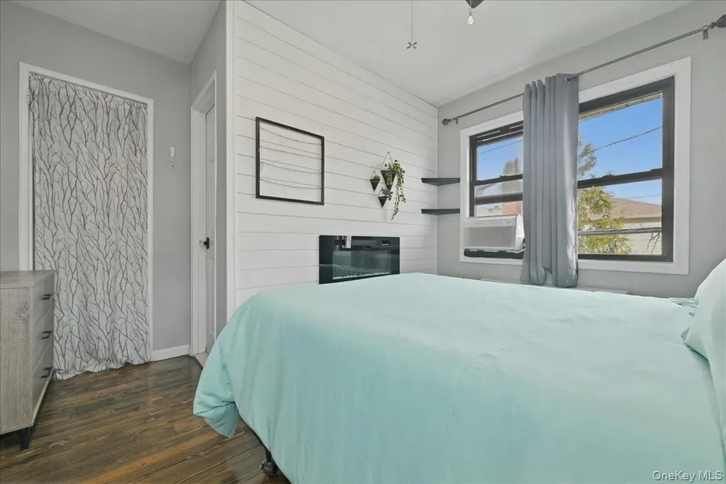 65 W Broadway Long Beach NY 11561