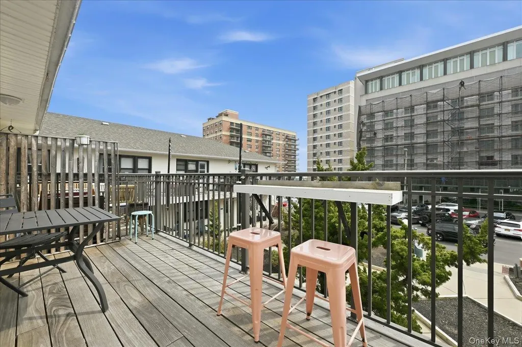65 W Broadway Long Beach NY 11561