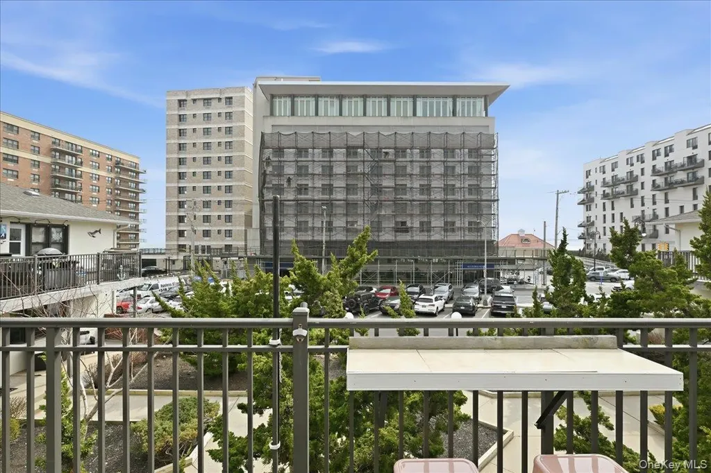 65 W Broadway Long Beach NY 11561