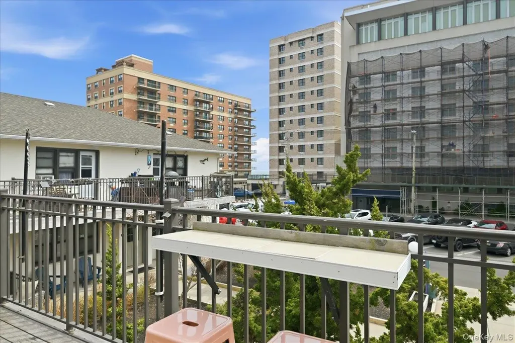 65 W Broadway Long Beach NY 11561