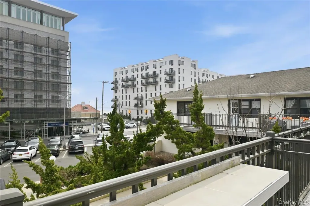 65 W Broadway Long Beach NY 11561
