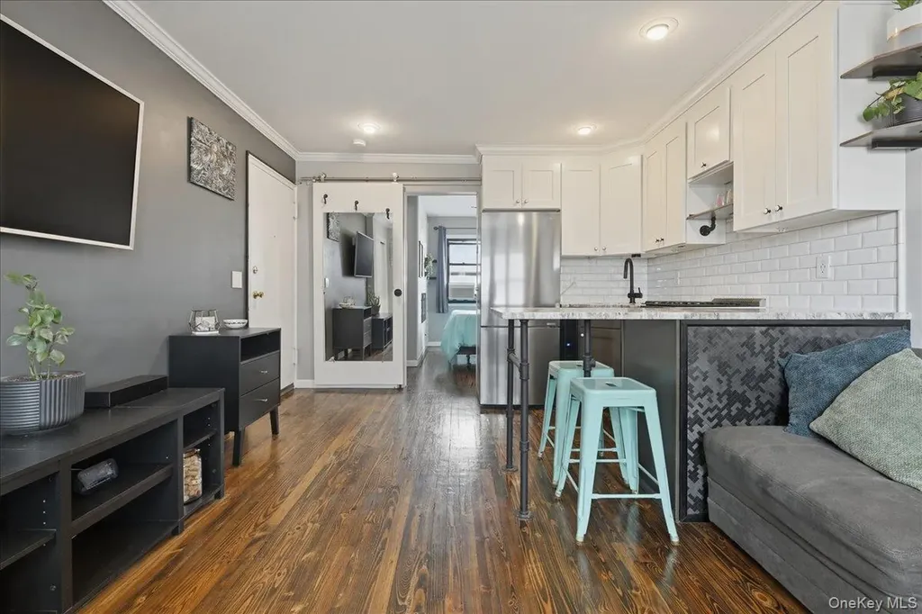 65 W Broadway Long Beach NY 11561
