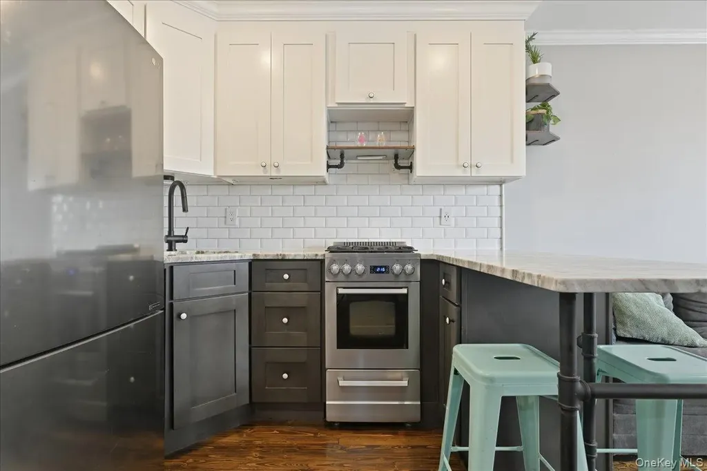 65 W Broadway Long Beach NY 11561