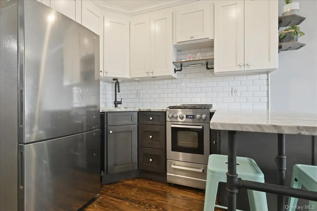65 W Broadway Long Beach NY 11561
