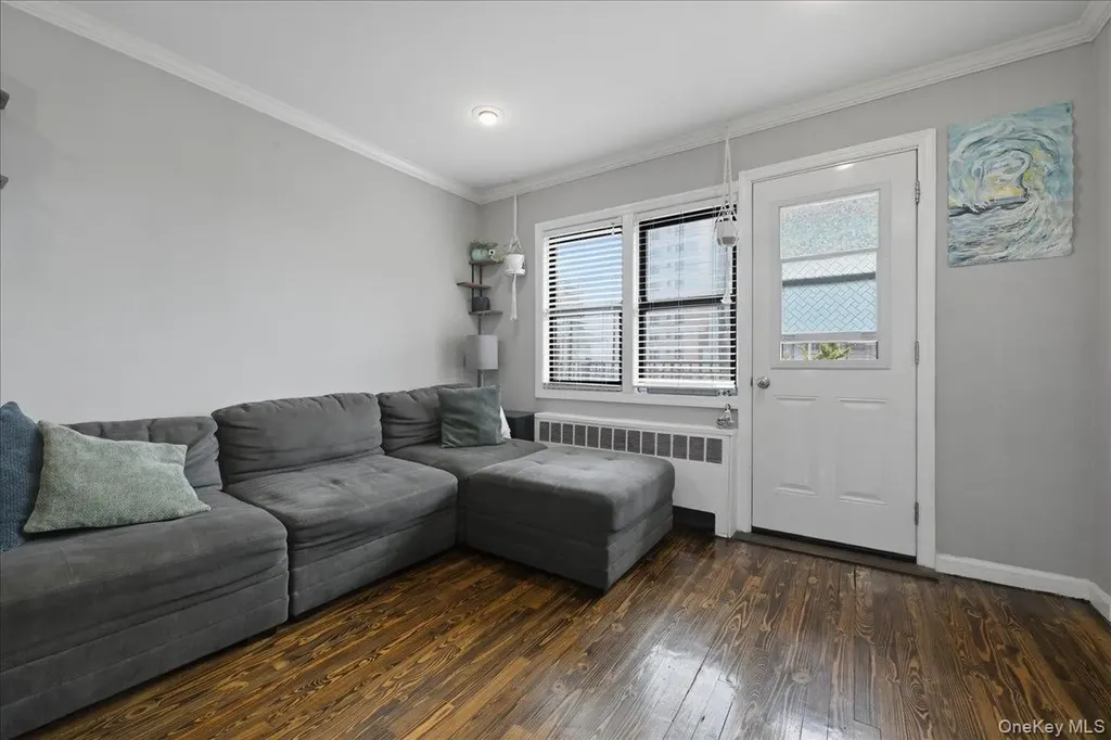 65 W Broadway Long Beach NY 11561