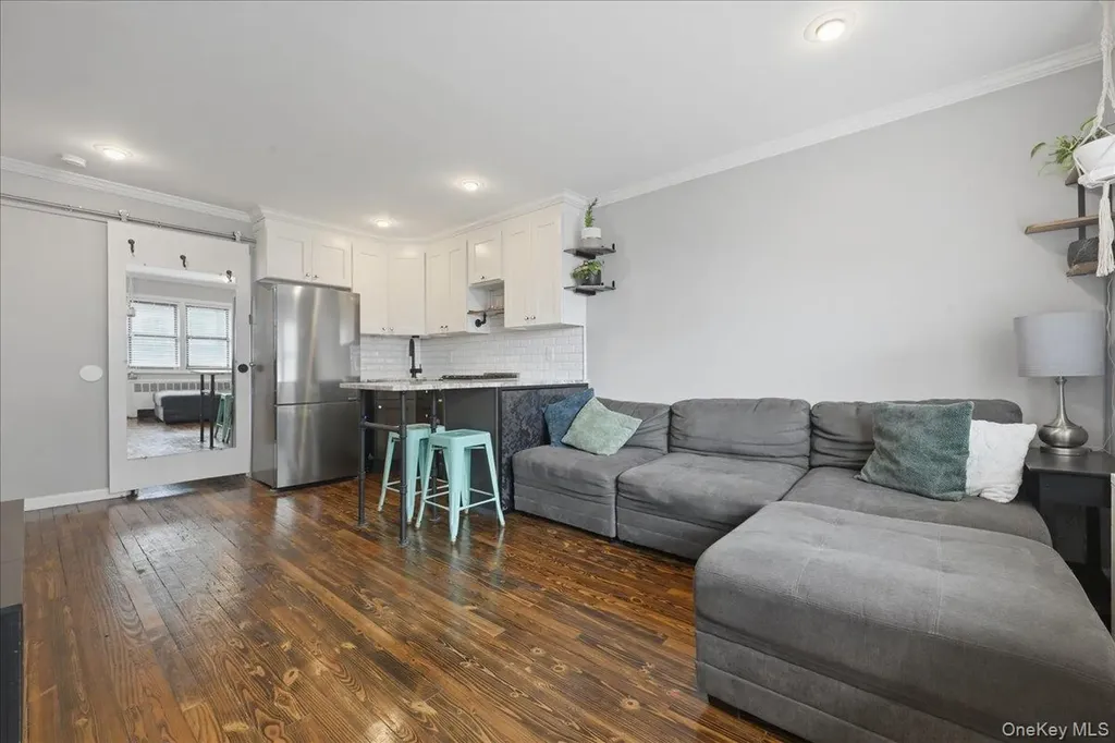 65 W Broadway Long Beach NY 11561