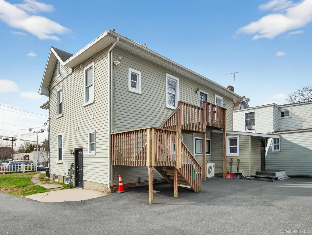 24 E Park Place Suffern NY 10901