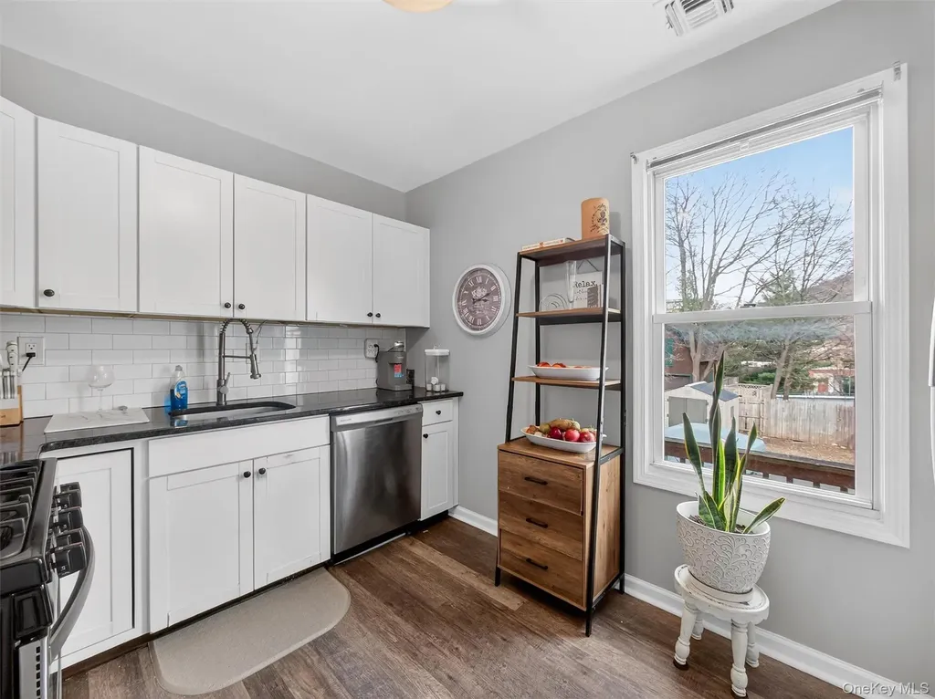 24 E Park Place Suffern NY 10901