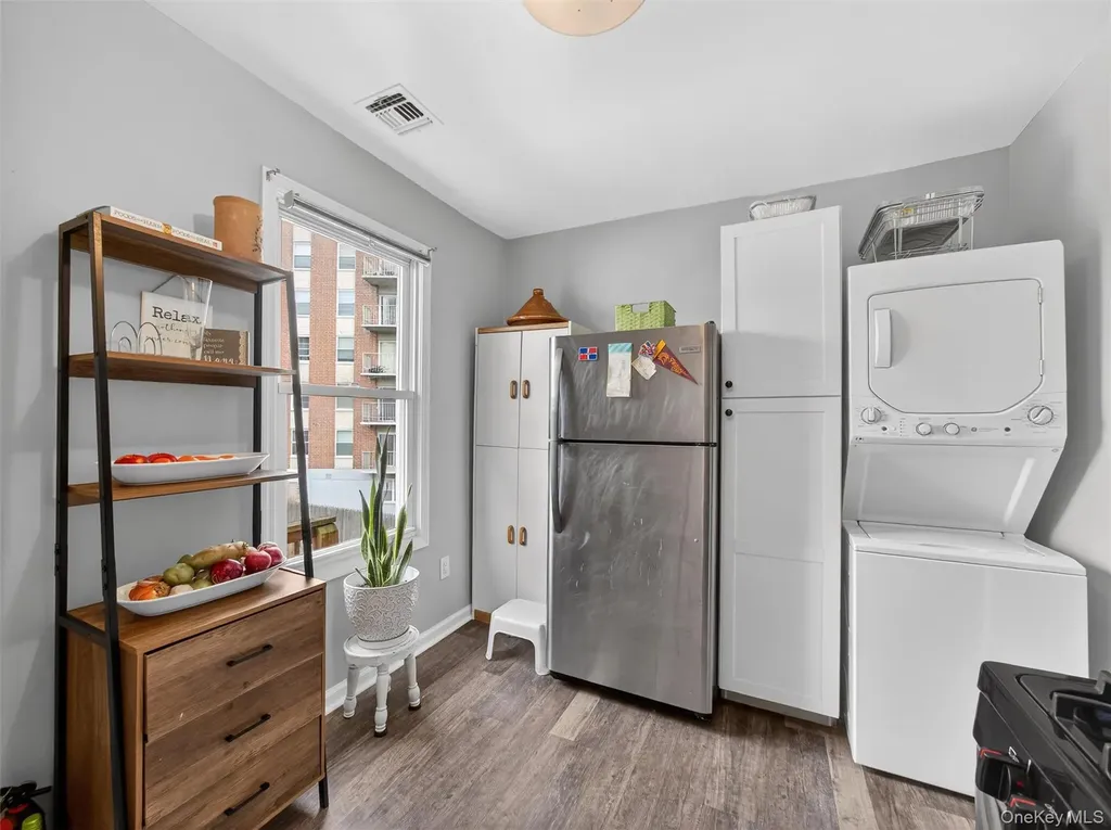 24 E Park Place Suffern NY 10901