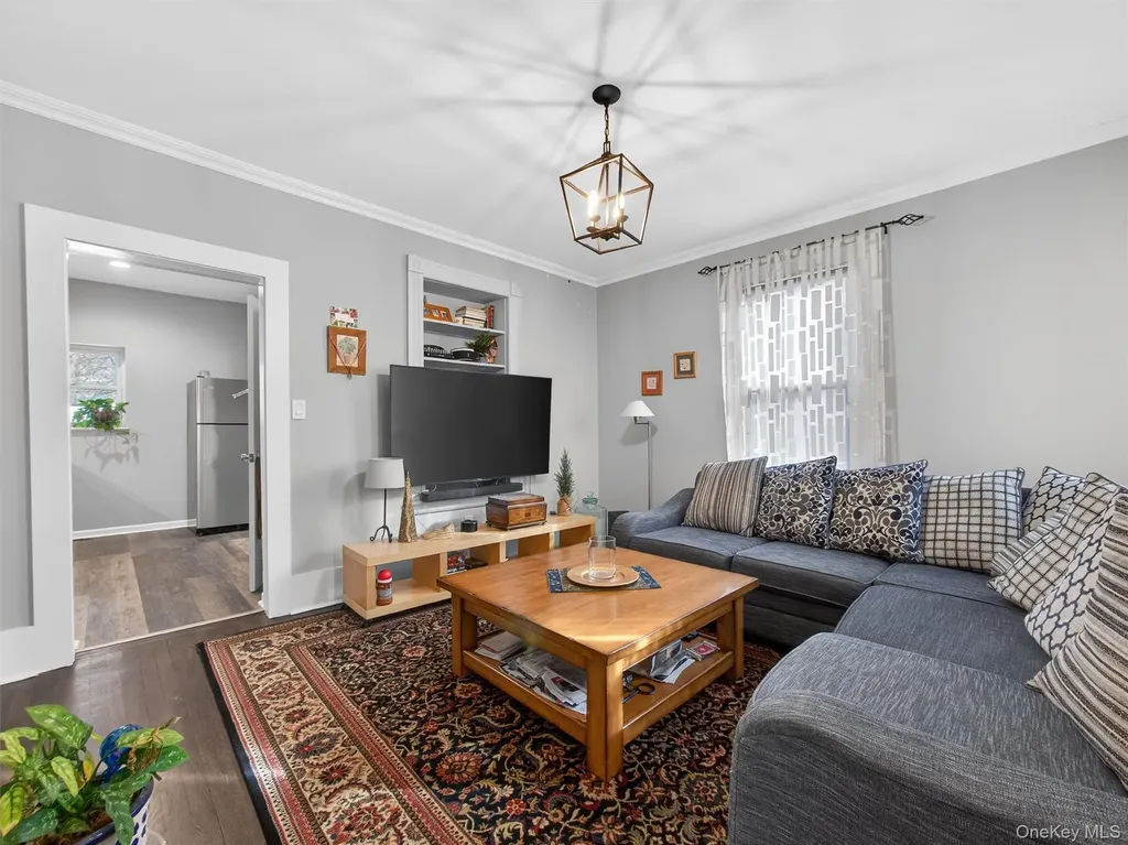 24 E Park Place Suffern NY 10901