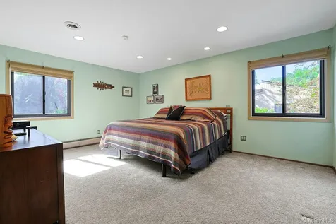 8 Sasson Terrace Valley Cottage NY 10989