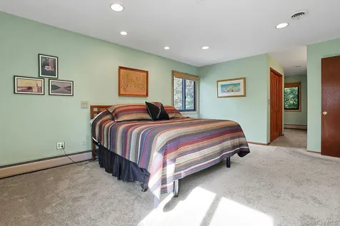 8 Sasson Terrace Valley Cottage NY 10989