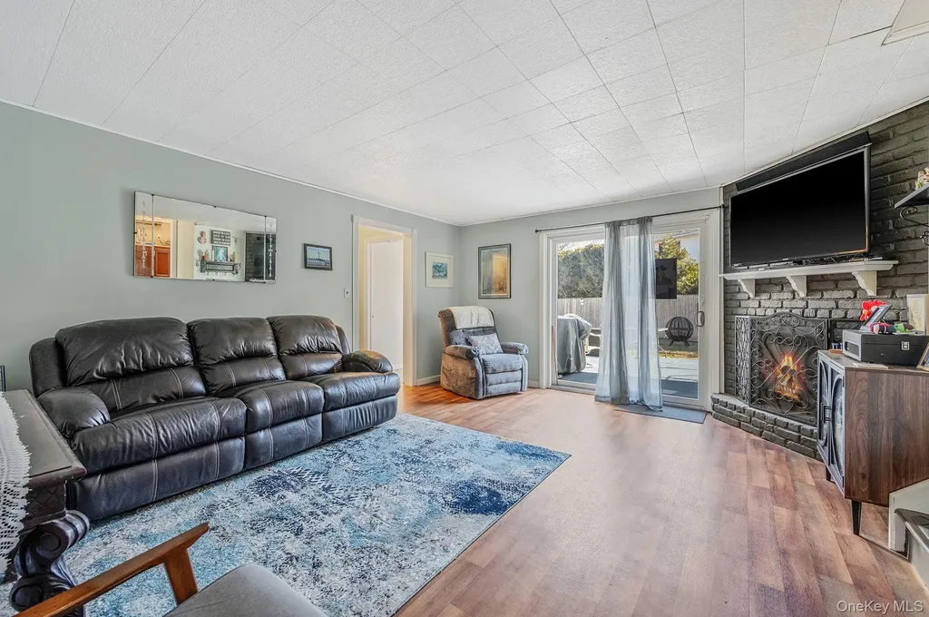 268 W Shore Drive Massapequa NY 11758