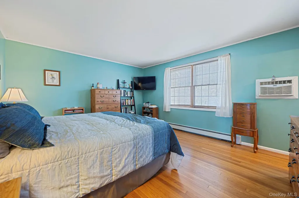 268 W Shore Drive Massapequa NY 11758