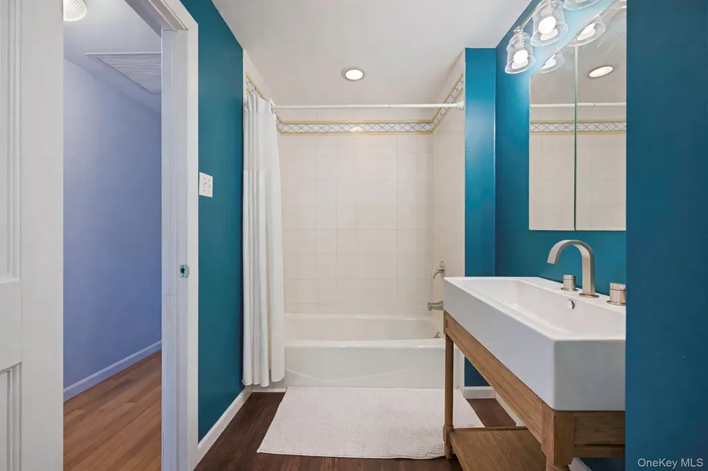268 W Shore Drive Massapequa NY 11758
