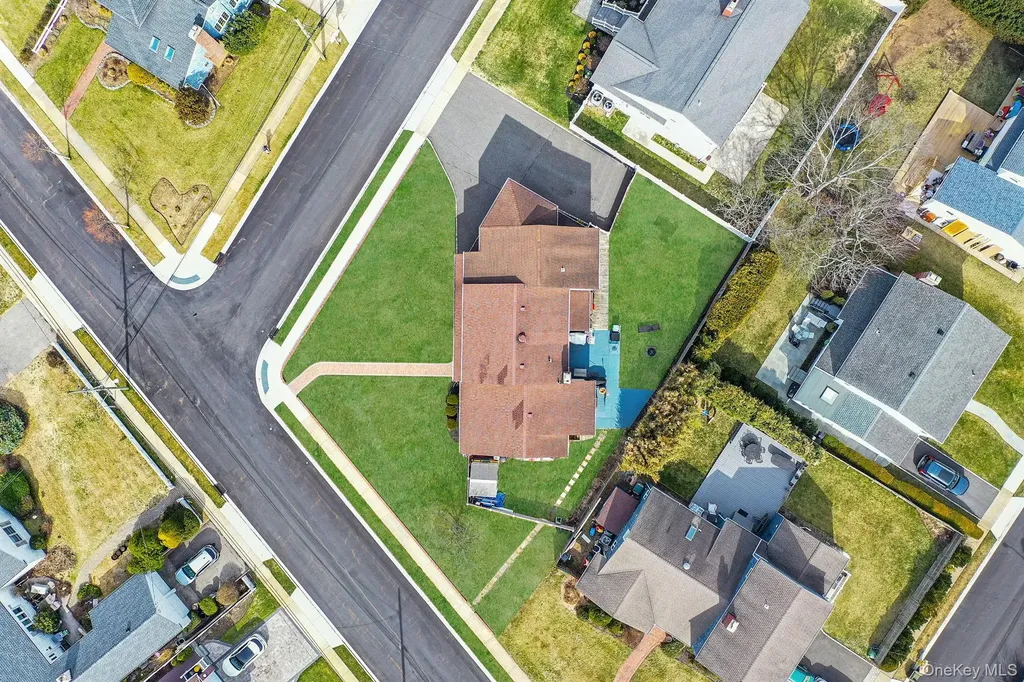 268 W Shore Drive Massapequa NY 11758