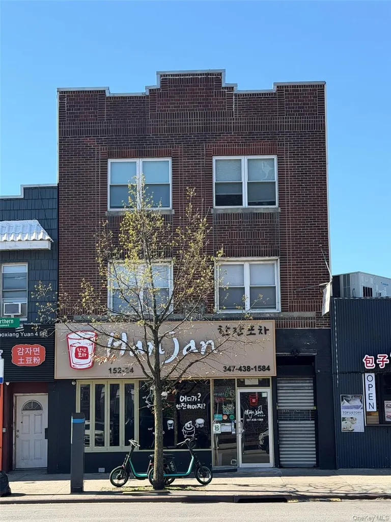 15224 Northern Boulevard Flushing NY 11354