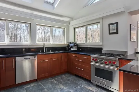 611 N Clove Road Millbrook NY 12545