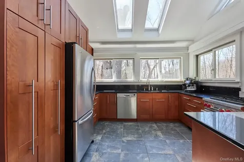 611 N Clove Road Millbrook NY 12545