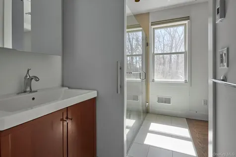 611 N Clove Road Millbrook NY 12545