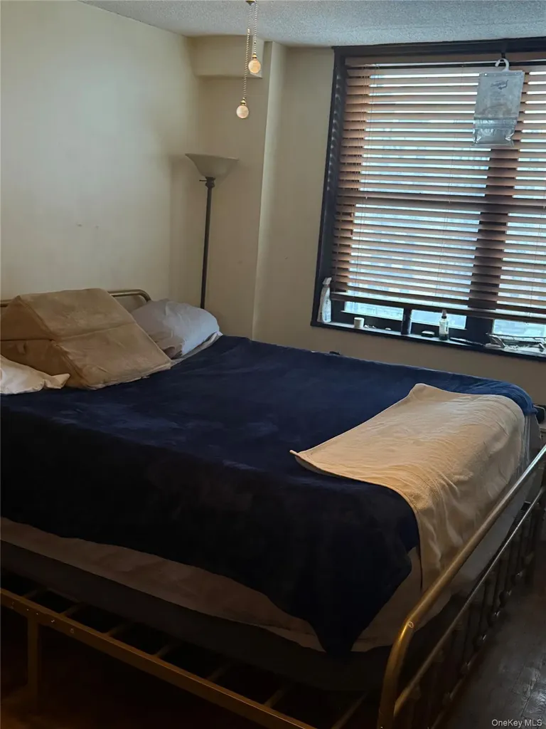 1966 Newbold Avenue Bronx NY 10472