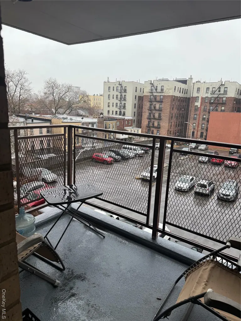 1966 Newbold Avenue Bronx NY 10472