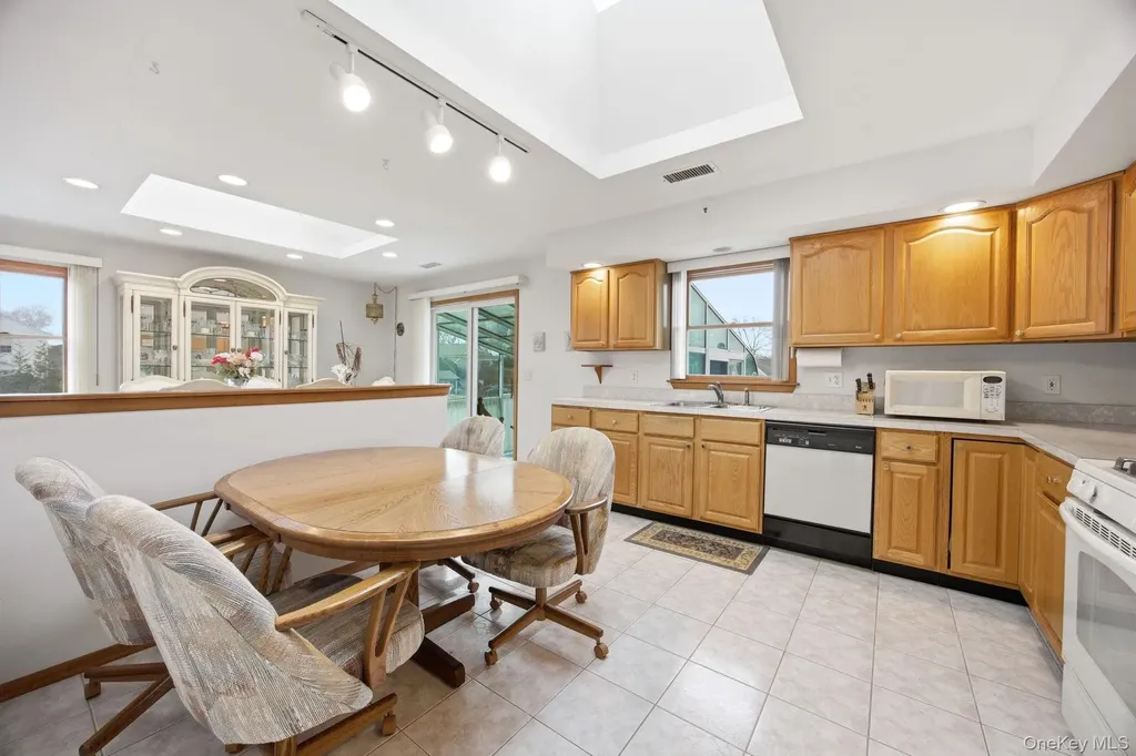 1450 Mccann Lane Riverhead NY 11944
