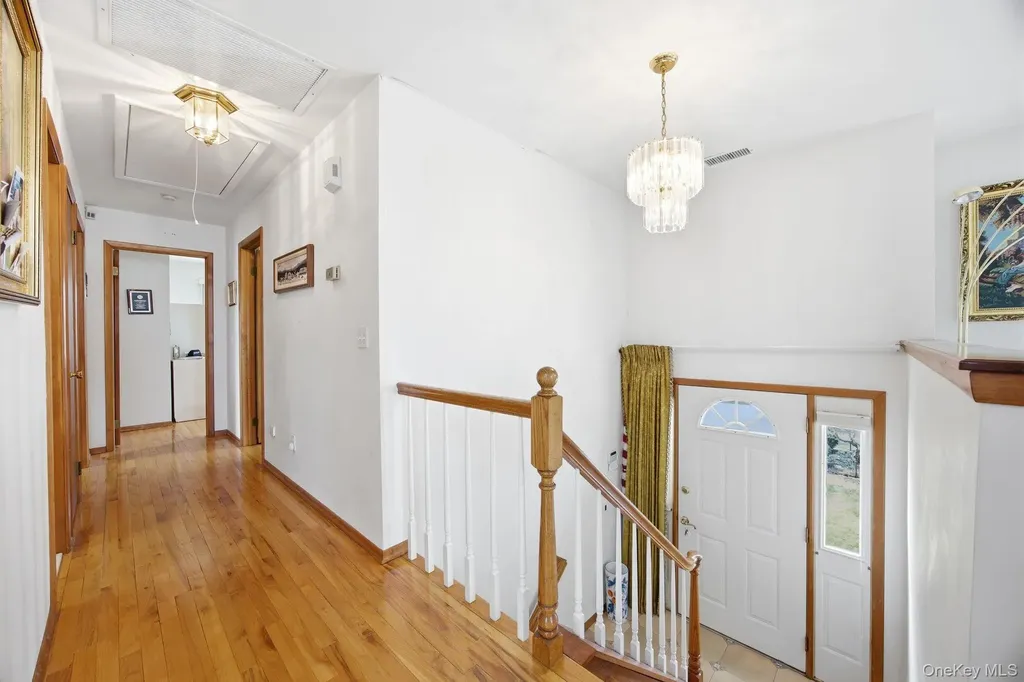 1450 Mccann Lane Riverhead NY 11944