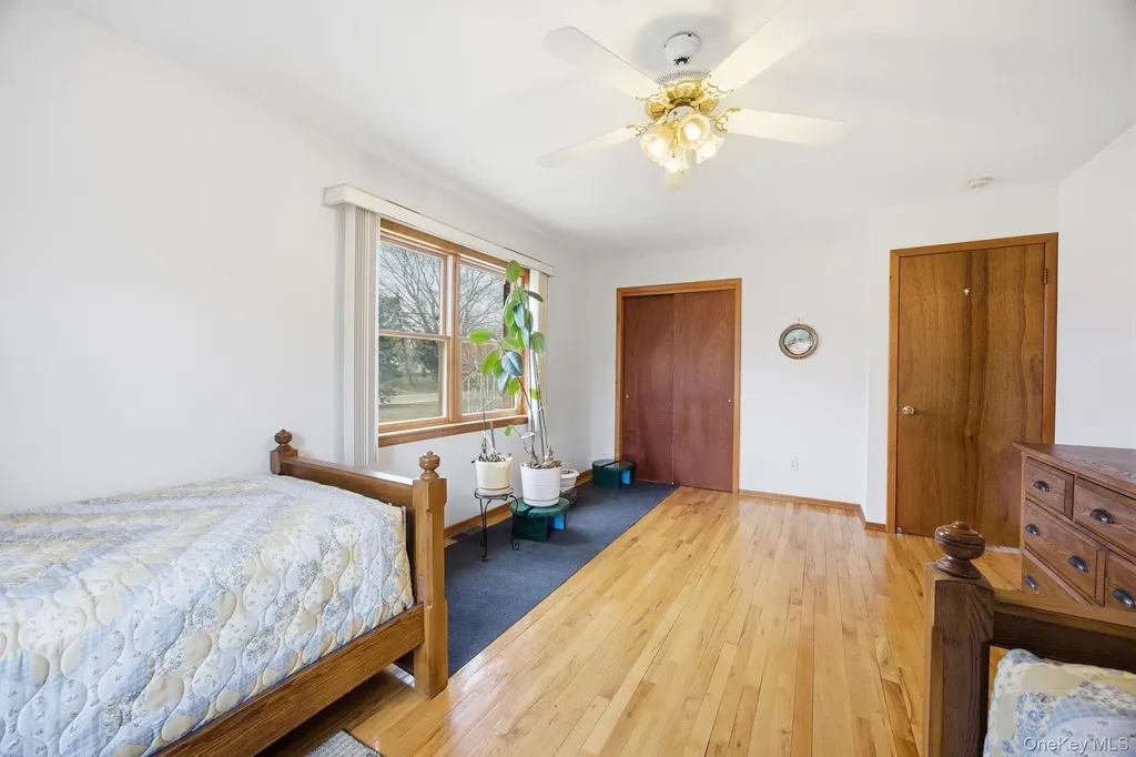 1450 Mccann Lane Riverhead NY 11944