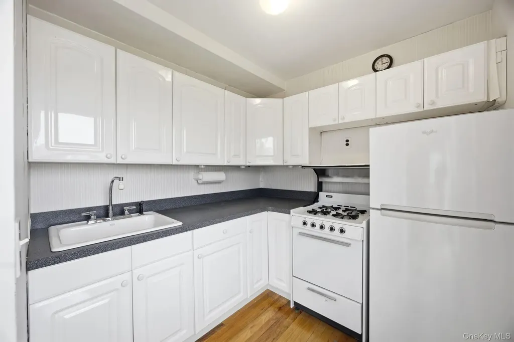 1450 Mccann Lane Riverhead NY 11944