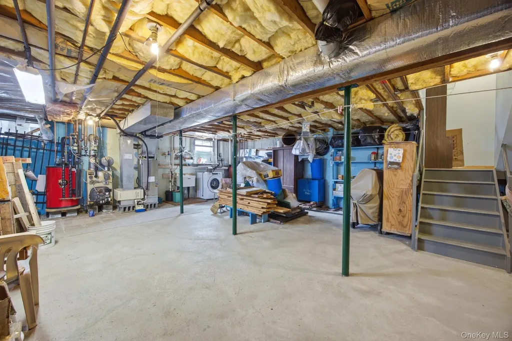 1450 Mccann Lane Riverhead NY 11944