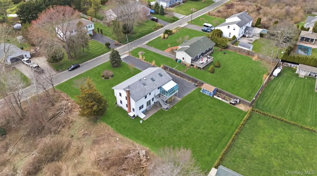 1450 Mccann Lane Riverhead NY 11944