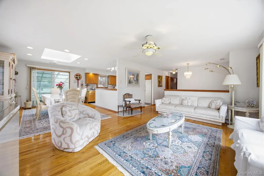 1450 Mccann Lane Riverhead NY 11944