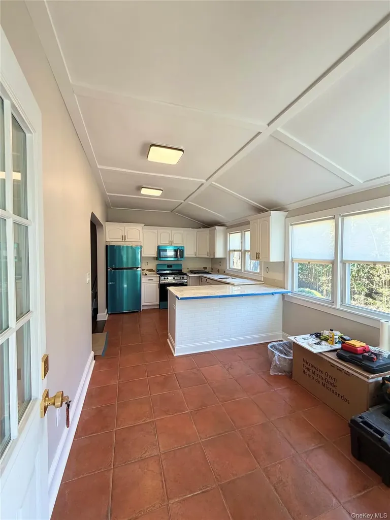 65 Summit Avenue Sea Cliff NY 11579