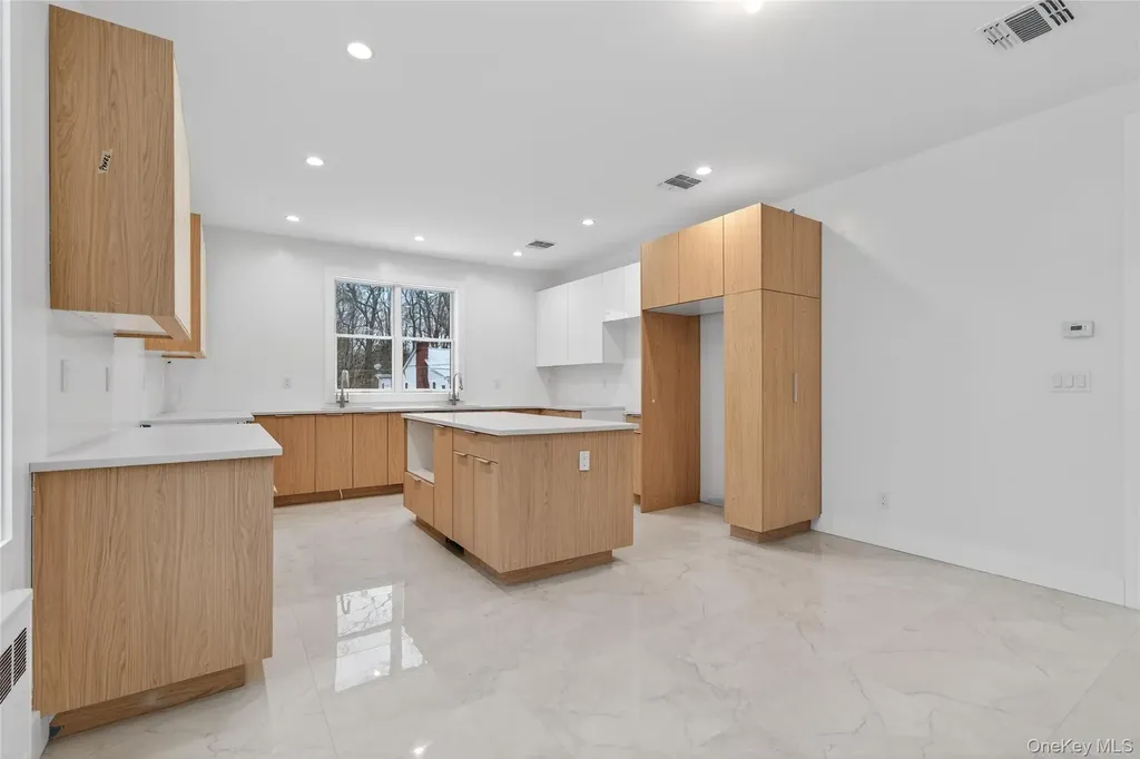 71 Lawrence Avenue Monticello NY 12701