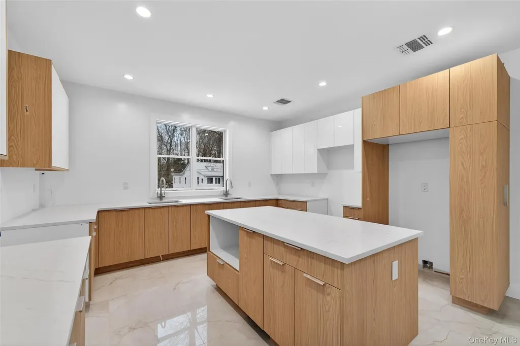 71 Lawrence Avenue Monticello NY 12701