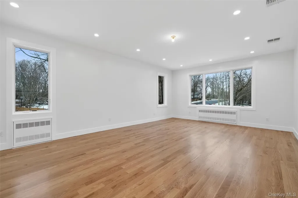 71 Lawrence Avenue Monticello NY 12701