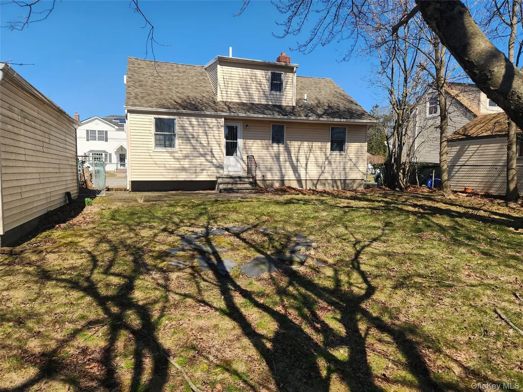 610 Bermuda Road West Babylon NY 11704