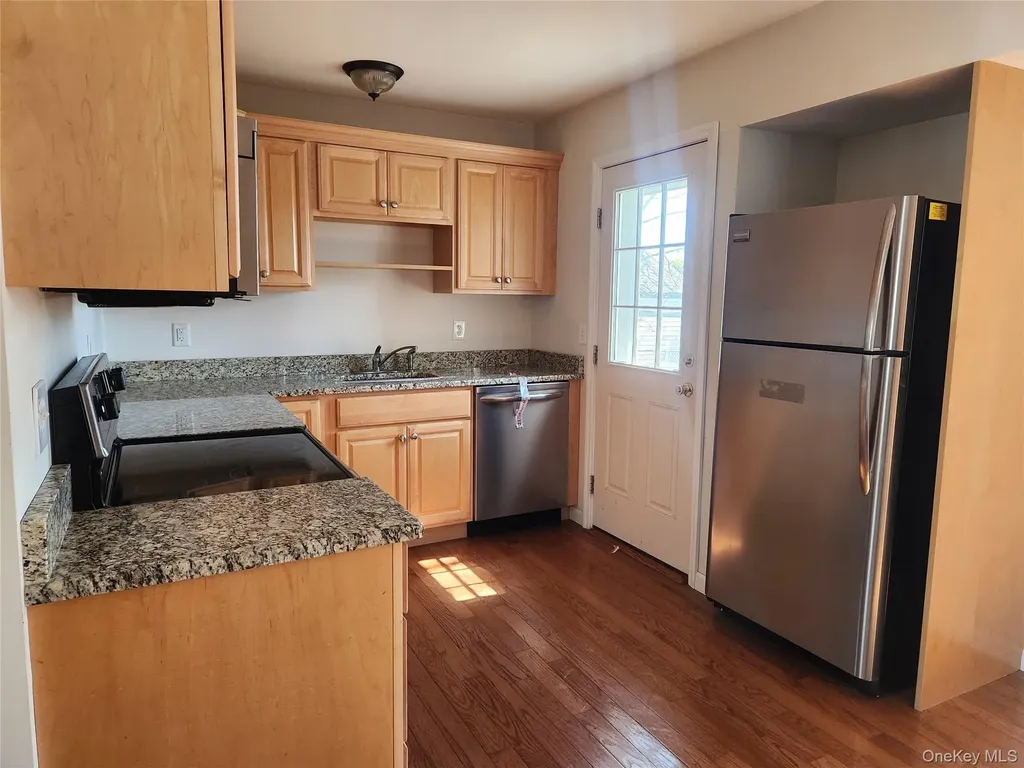 610 Bermuda Road West Babylon NY 11704